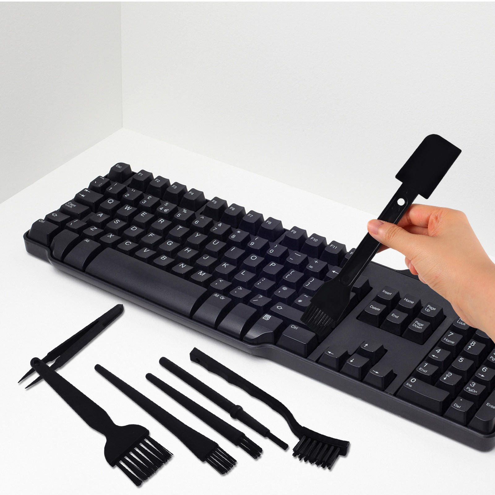 Laptop Accessories Cleaning Kit - 7点セット 静電気防止キーボードブラシセット ノートパソコンクリーナーキット コンピューター清掃ブラシ 電子機器アクセサリー ナイロン
