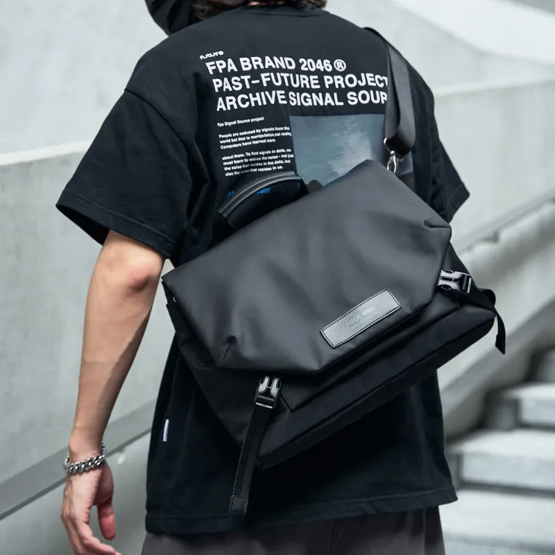 Laptop Accessories Box - MOYYI 防水カジュアルメンズメッセンジャーバッグ、大容量ショルダークロスボディバッグ（男性用）、多機能14インチノートパソコンケース