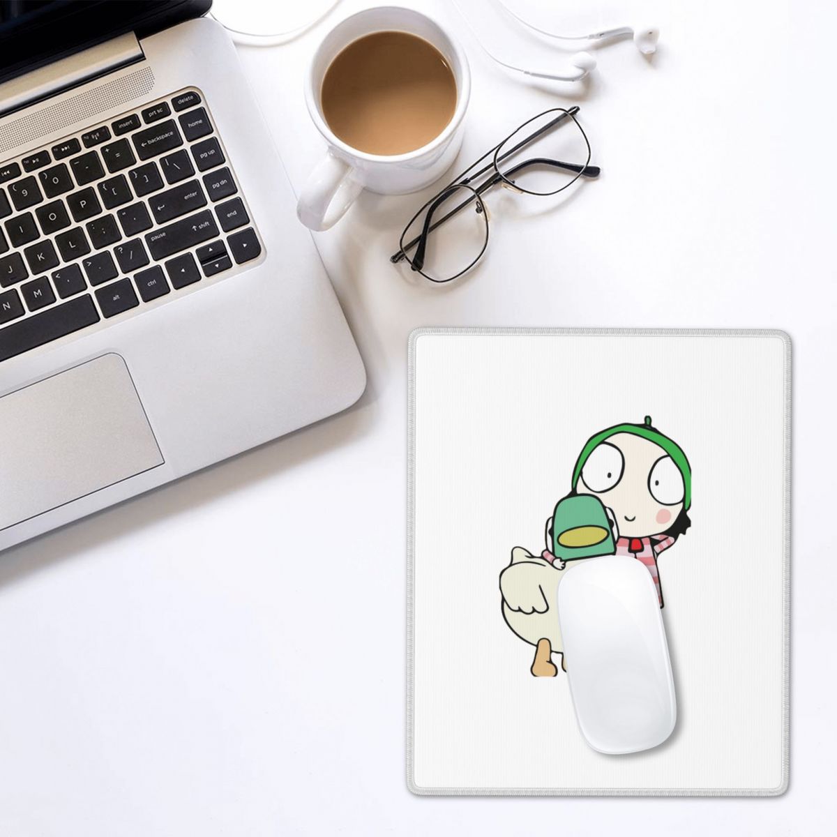 サラとアヒルが楽しんでいるマウスパッド ゲーマーPCラップト - Laptop Accessories To Have のレビューと価格