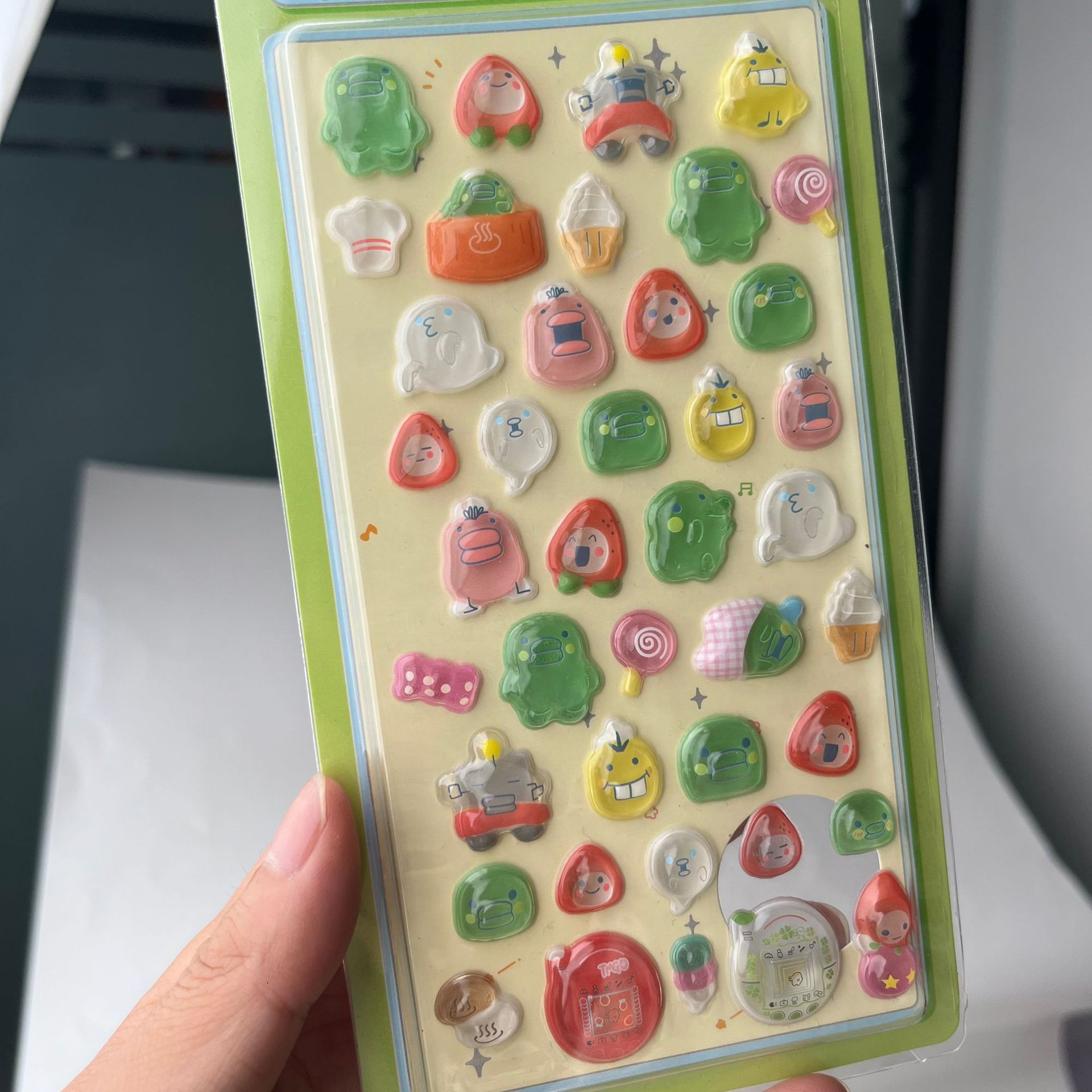 かわいいたまごっち 3D ふわふわステッカーレトロデジタルペ - Laptop Accessories And Parts のレビューと価格